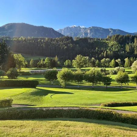 Apartamento Bergtraeume Haus im Ennstal